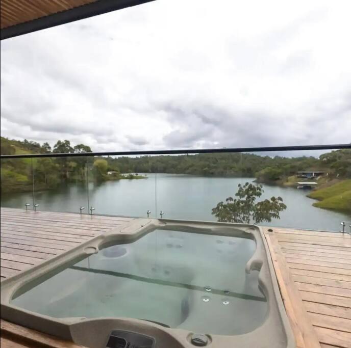 Sky House Cabana Guatape La Pradera  Екстер'єр фото
